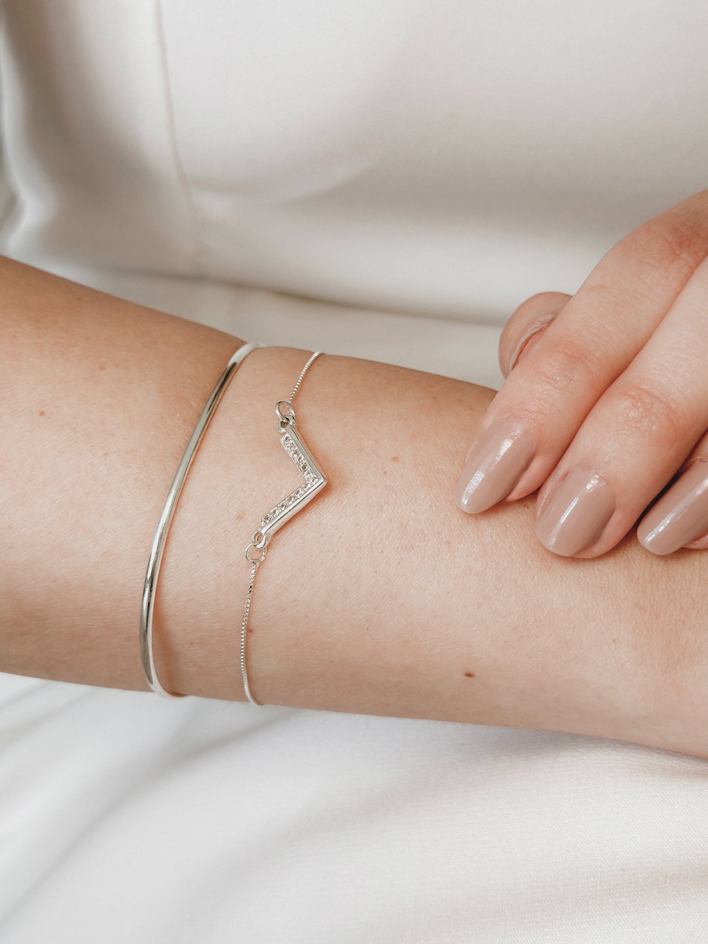 Pulseira V Cravejada Prata 925